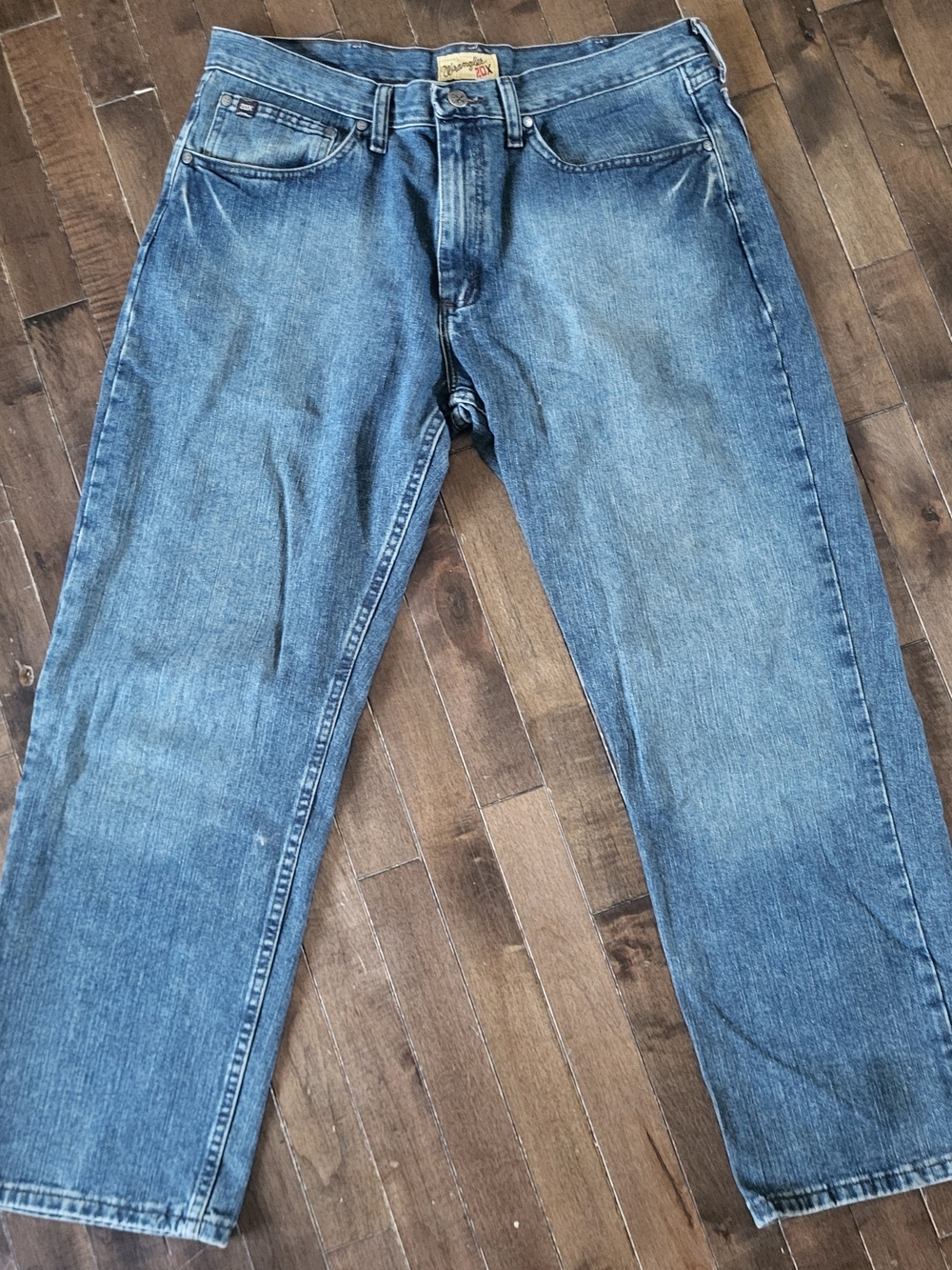 Wrangler Men's Relaxed Fit Blue Jeans